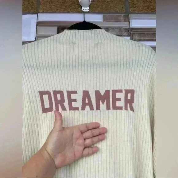 Spiritual Gangster Dreamer Mock Neck
Sweater Cream Large - Picture 7 of 12